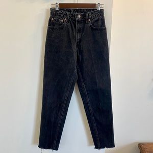 Vintage Levi’s 550 black boyfriend jeans